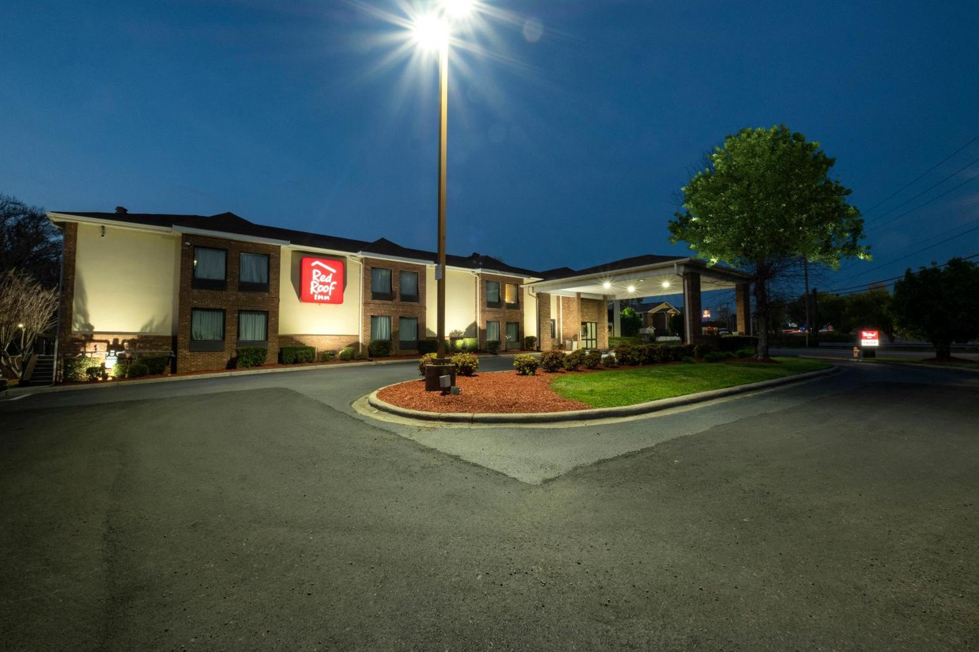 Red Roof Inn Charlotte - University Exteriör bild